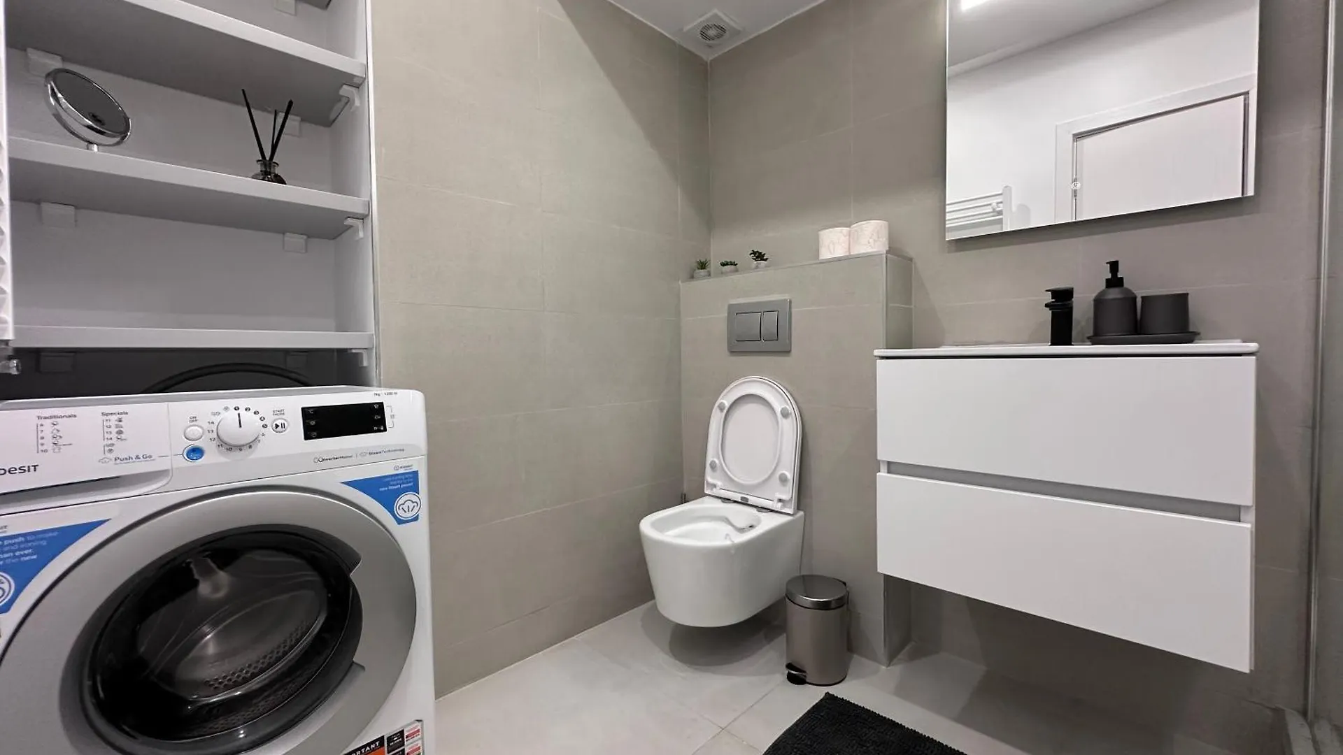 Mystic Meadow 142, Free Parking And Panoramic View Apartment Bucureşti