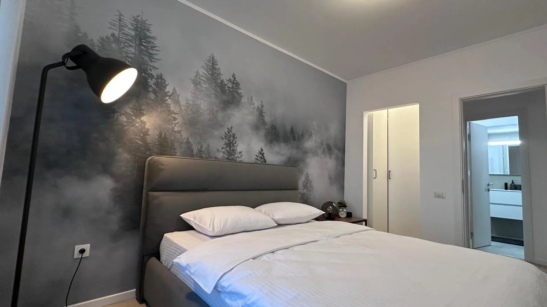 Mystic Meadow 142, Free Parking And Panoramic View Apartment Bucharest